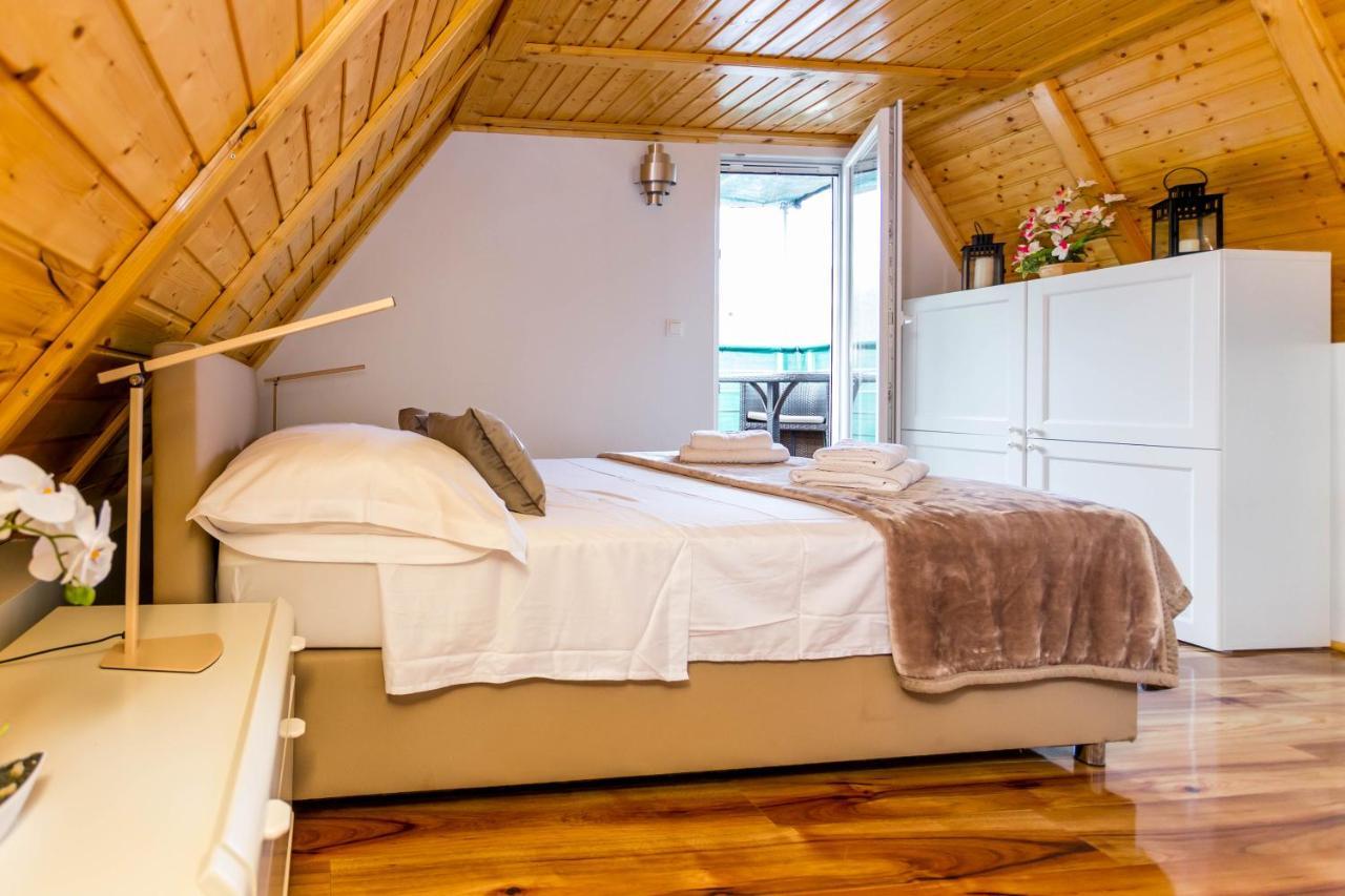 Holiday House Antique Kostanje Zewnętrze zdjęcie